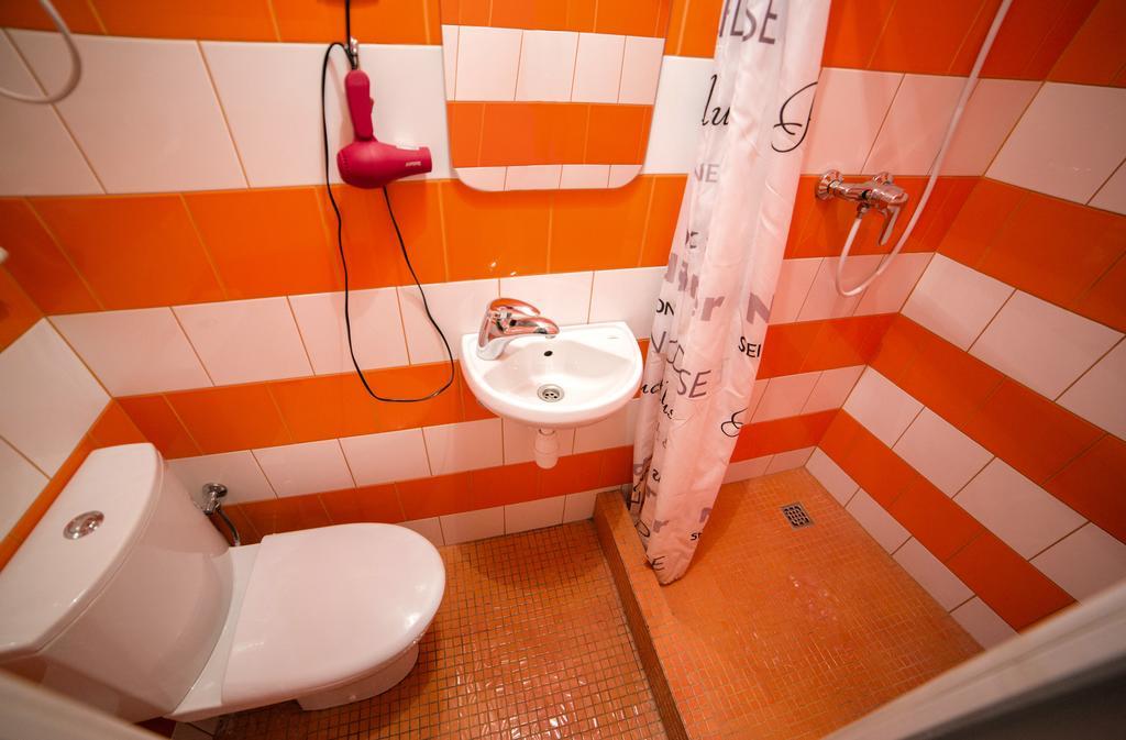 Mini Apartment On Rappoporta 7A-3 Lviv Exterior foto